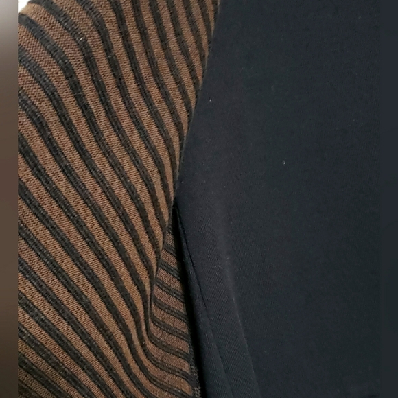 ANGEL II | Italian Wool Blend Cardigan Sweater Set - Picture 5 of 10